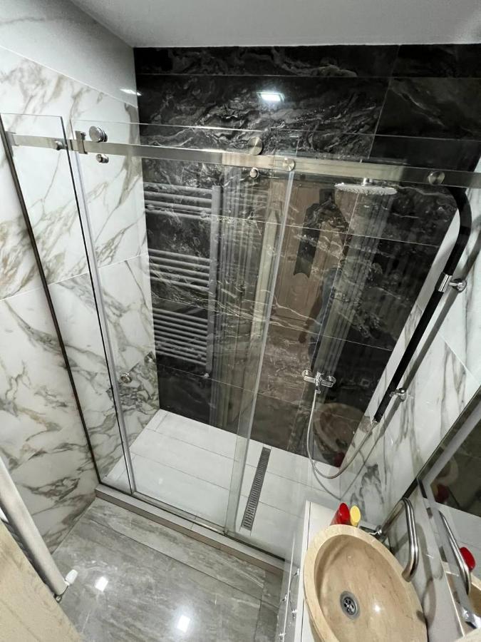 Luxrent Lejlighed Chişinău Eksteriør billede